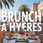 Brunch à Hyères convivial avec mer et palmiers en arrière-plan