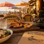 La table de rive gauche à Sérignan : menu Pitchou 9 € sur table en terrasse