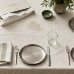 Nappe de table et serviette : coton, lin ou enduit
